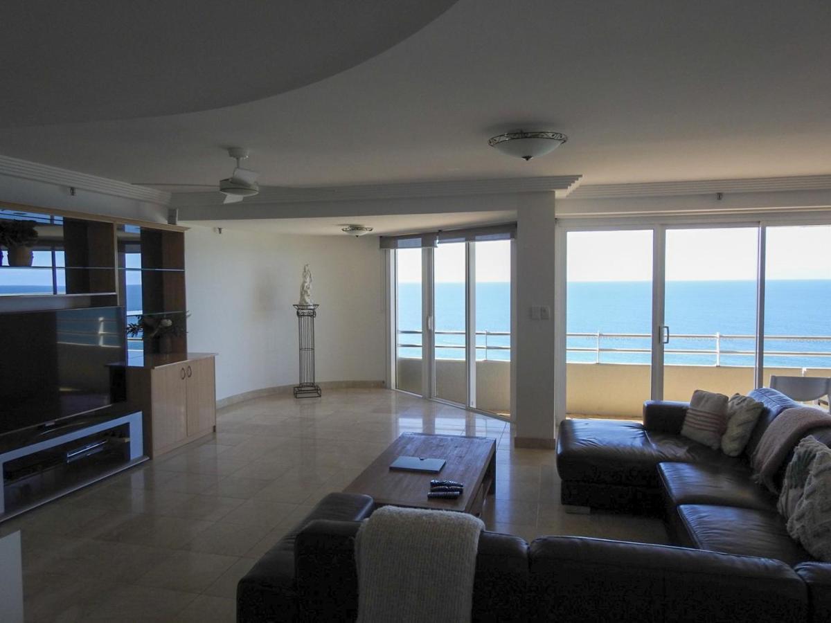Zenith Ocean Front Apartments Χρυσή Ακτή Εξωτερικό φωτογραφία